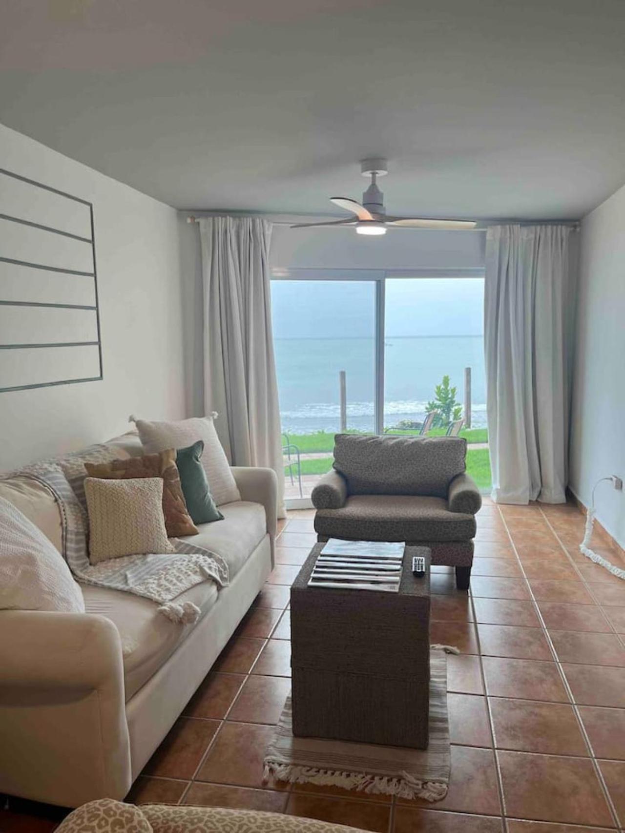 Beachfront Luxury Apartment Aguada Exterior photo