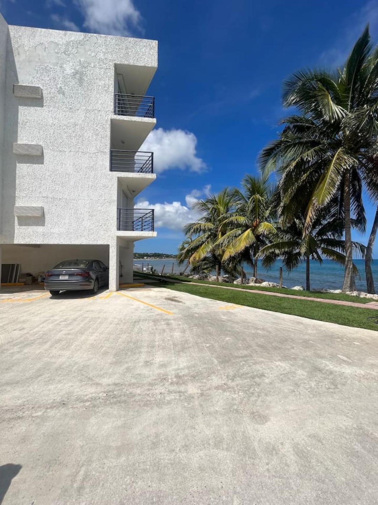 Beachfront Luxury Apartment Aguada Exterior photo