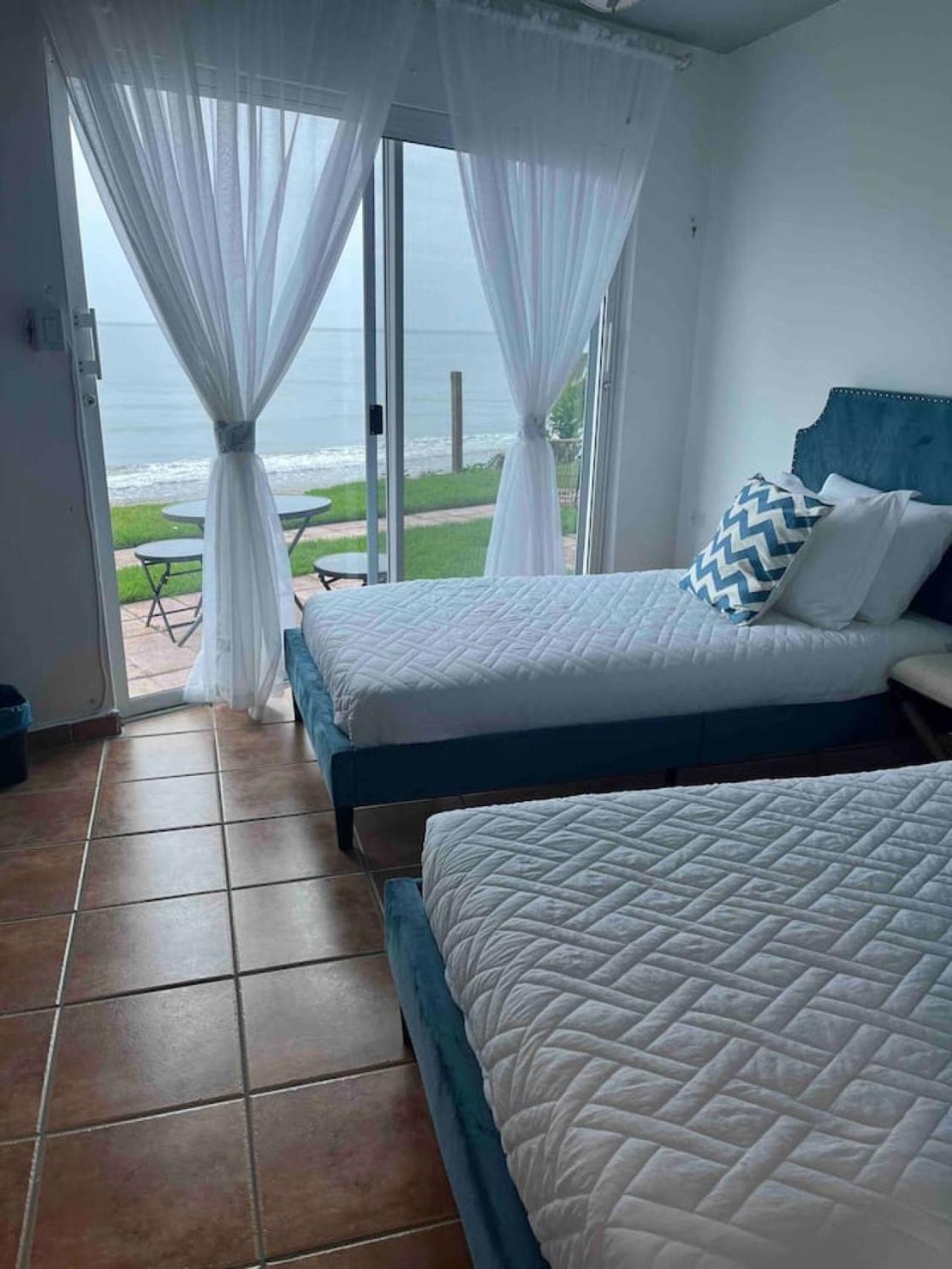 Beachfront Luxury Apartment Aguada Exterior photo